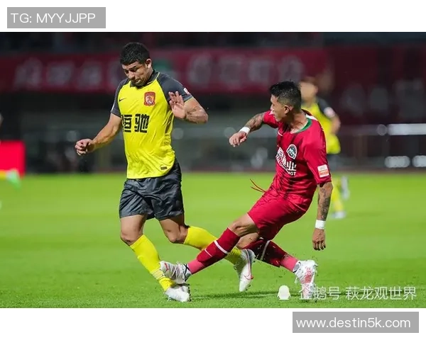 武汉篮球队在城市联赛积分榜上以77分稳居第一名展现强劲实力 武汉篮球队在城市联赛积分榜上以77分稳居第一名展现强劲实力