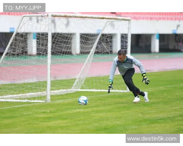 足球明星健美大赛精彩名单揭晓各路球星齐聚展现健美风采 足球明星健美大赛精彩名单揭晓各路球星齐聚展现健美风采