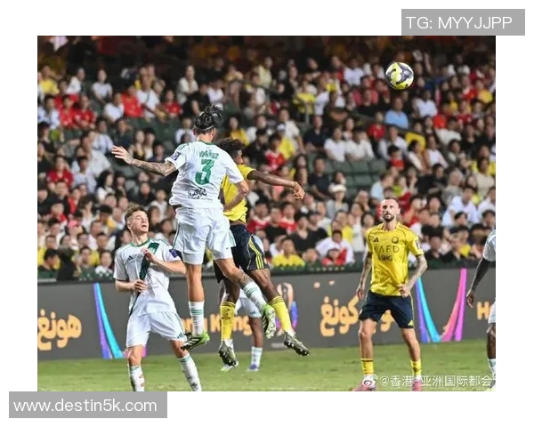 最帅足球明星视频集锦展现球场风采与魅力瞬间